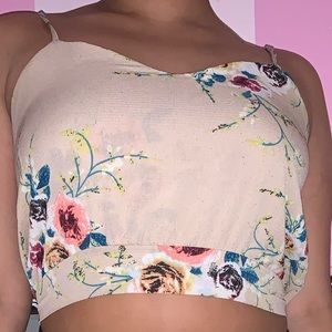 Beautiful light pink crop top (small-medium)